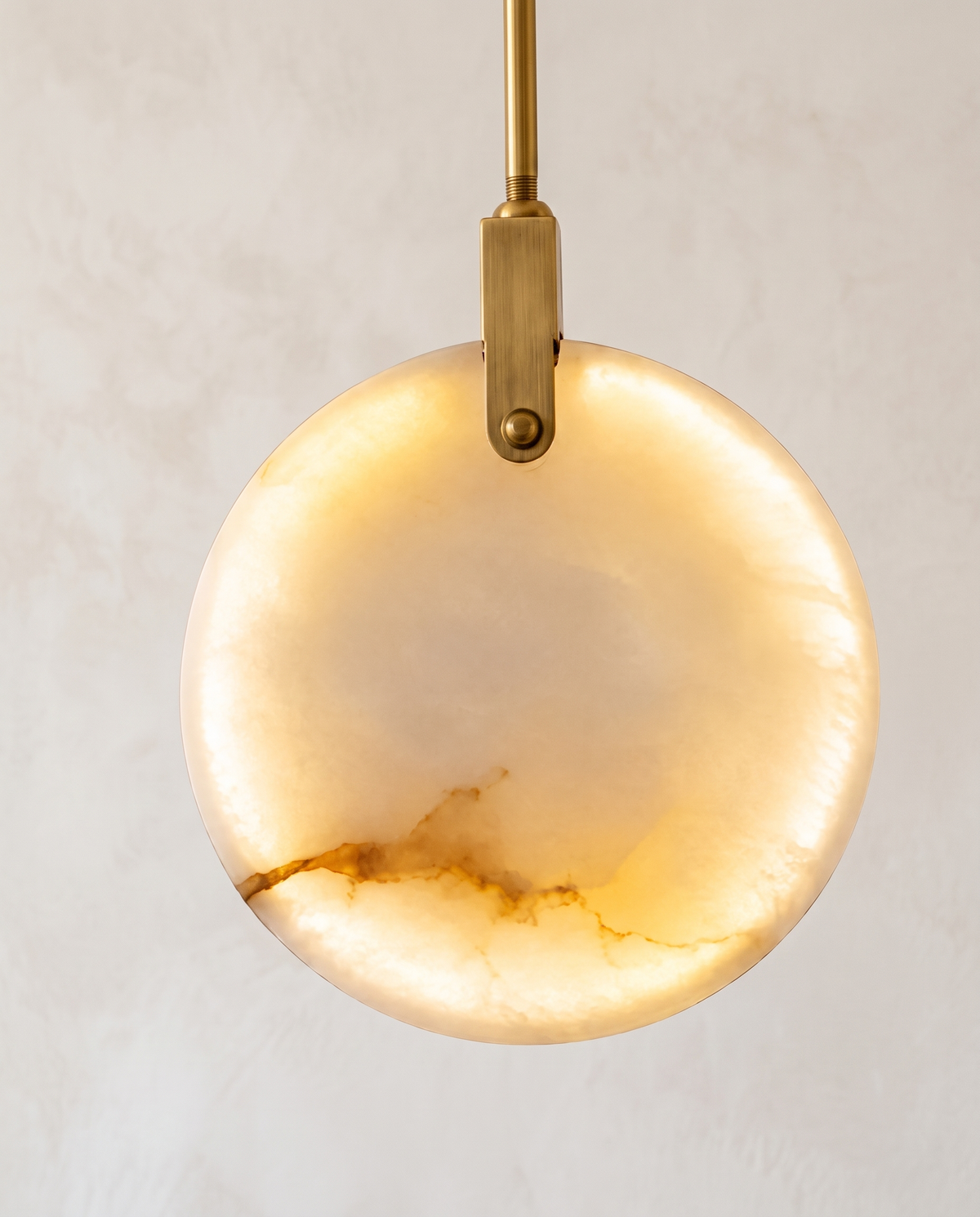 The Cascade alabaster disc chandelier for stairways — Selden Home (3)
