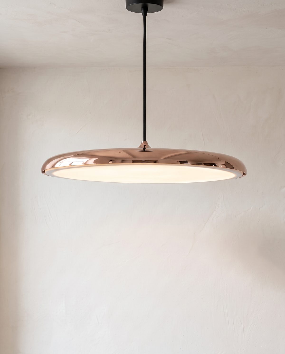 The Wafer Pendant – Gloss Pink, flat disc LED pendant