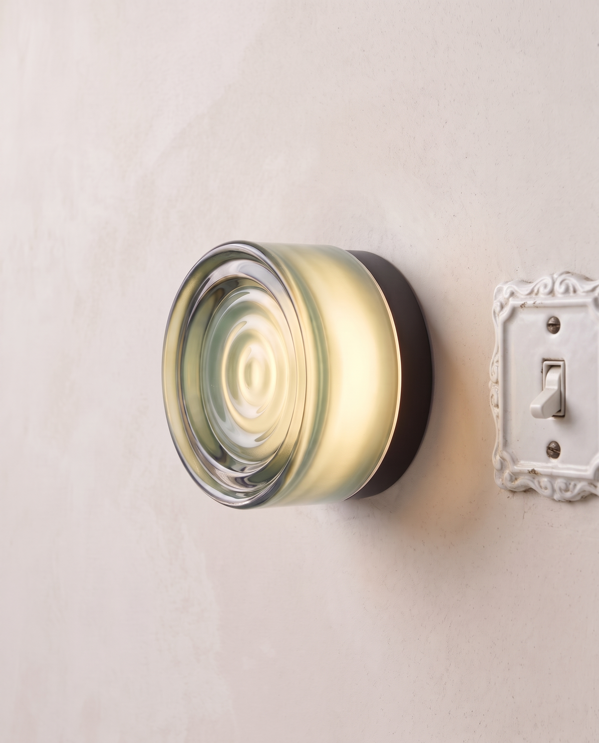 The Halo glass wall light – Close-up detail