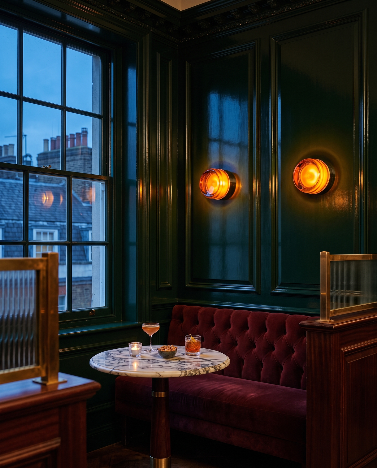 The Halo glass wall light – Corner of the bar, London hotel