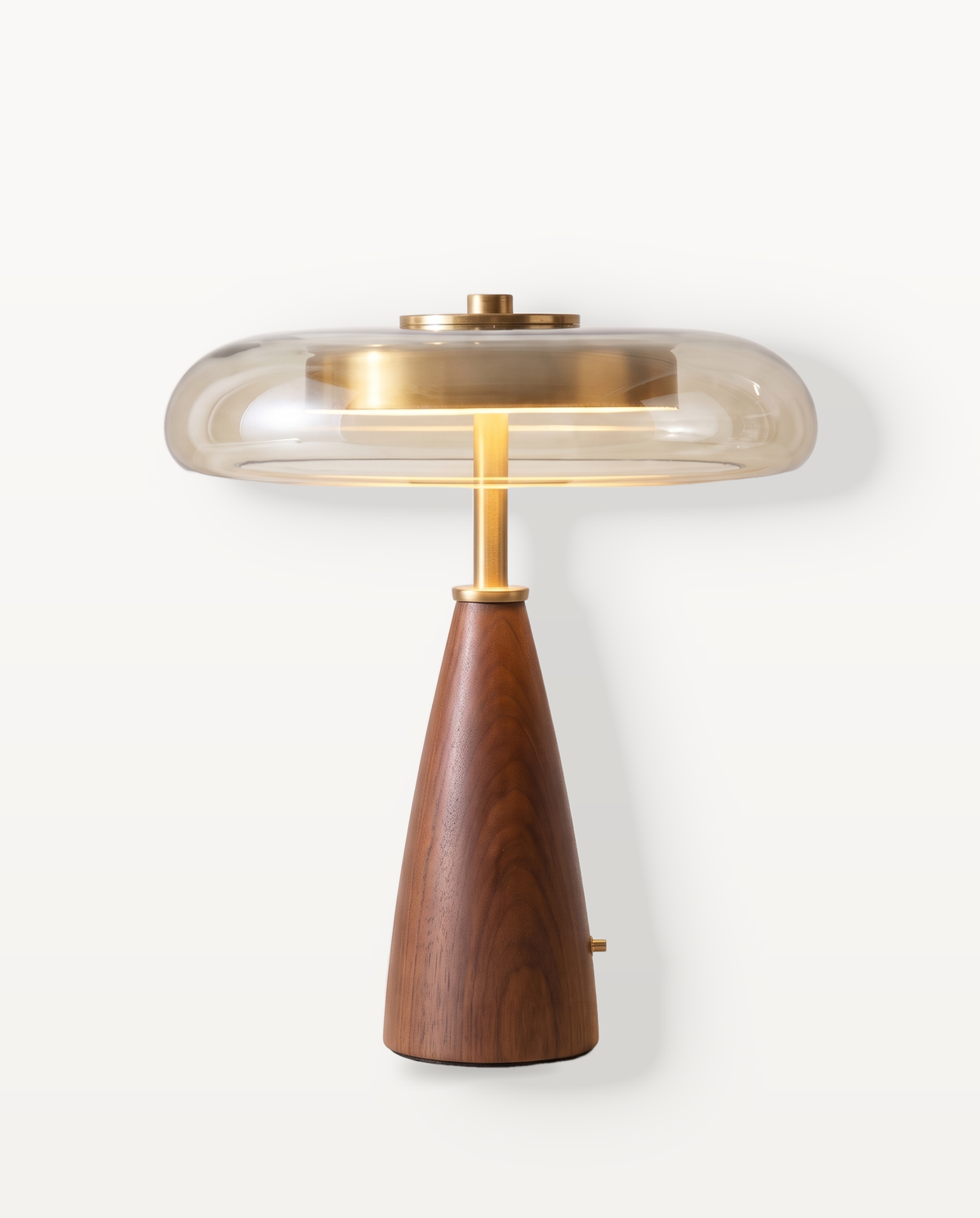 The Dovetail Table Lamp – Large, 33 cm, walnut base and cognac glass disc