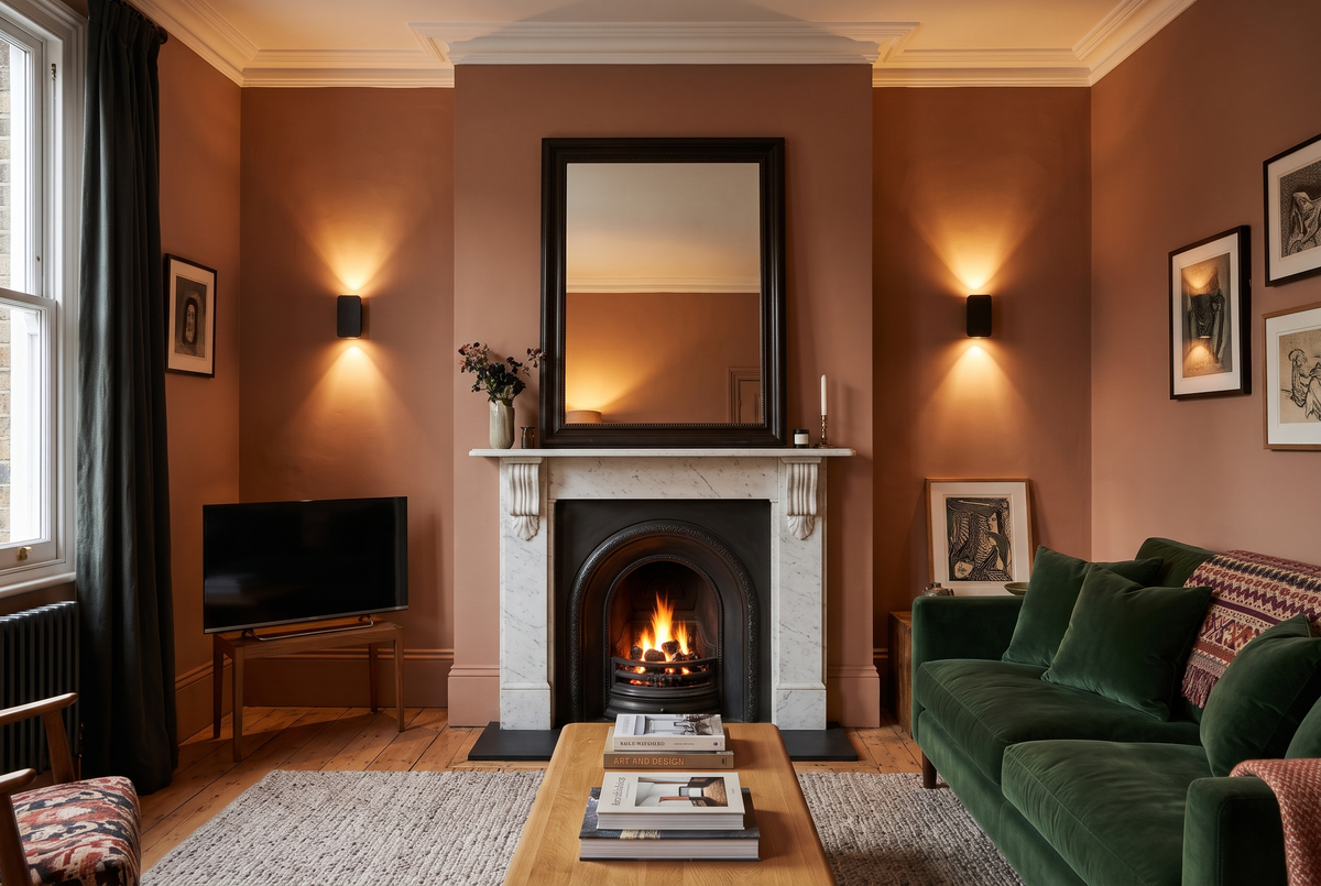 The Folio in a British home, wide view