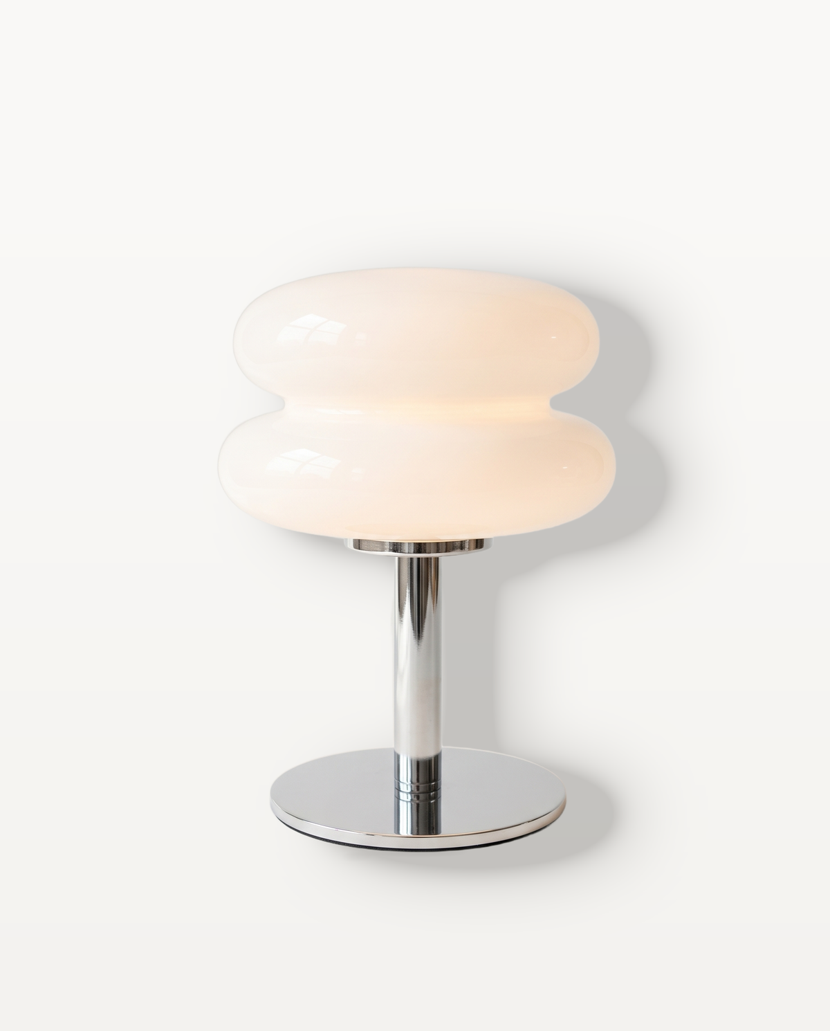 The Fondant Cordless Table Lamp in Meringue