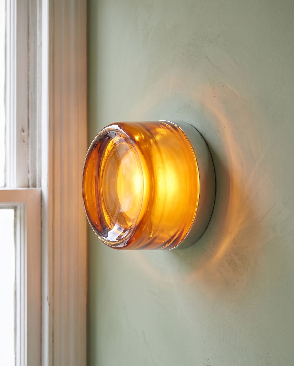 The Halo glass wall light – Close-up detail