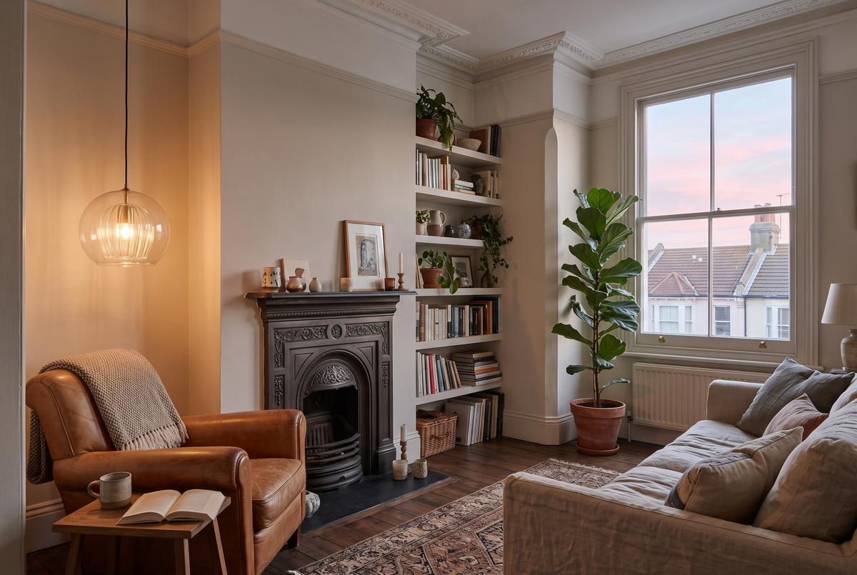 A 25 cm Nest over a reading chair in a Brighton sitting room