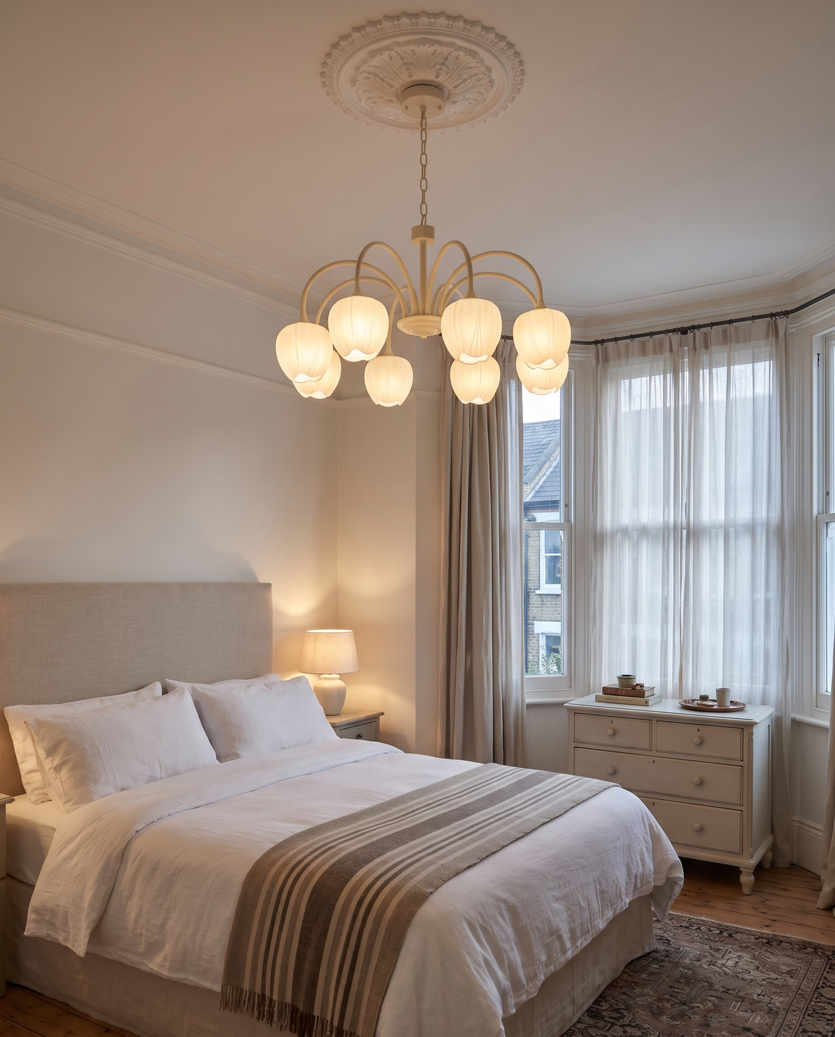 The Snowdrop in Ivory in a calm Victorian bedroom