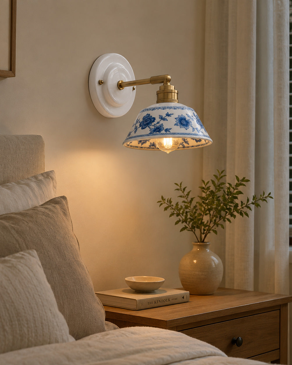 The Delft Wall Light